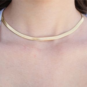 Wide flat gold chain